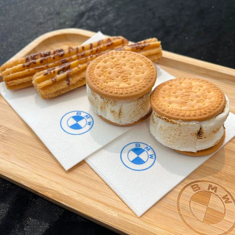 西班牙Churros及餅乾夾棉花糖甜品攤位服務